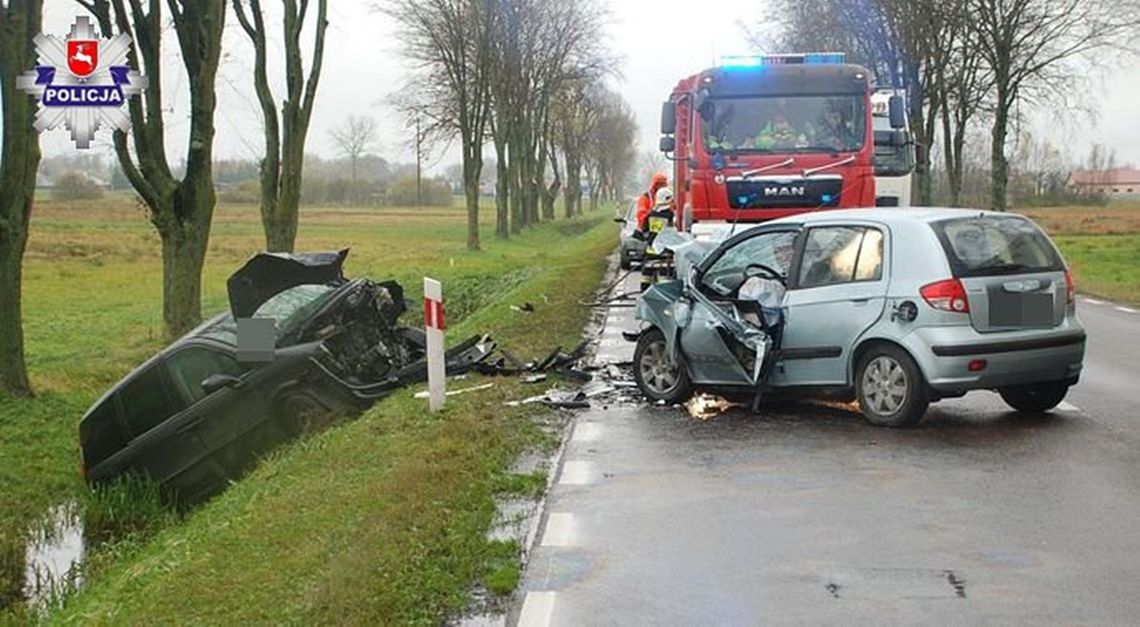 Zderzenie czołowe w Grabowcu. Dwie osoby w szpitalu