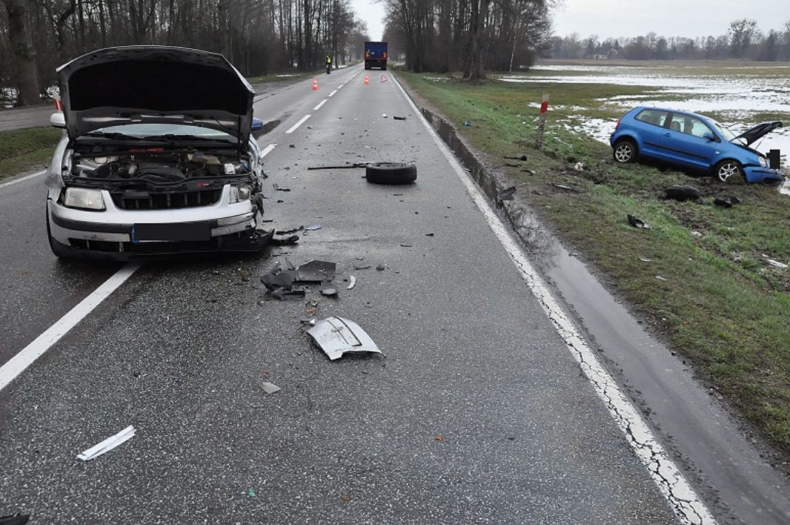 Wypadek w Bielanach. Jedna osoba w szpitalu