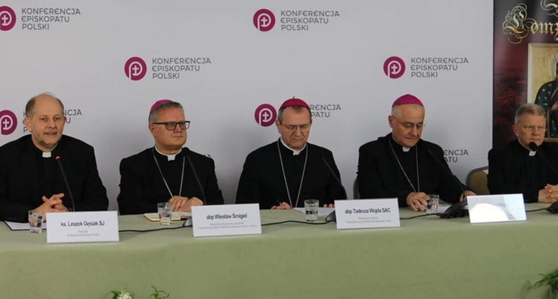 Ze szkoły do sali parafialnej. Lekcje religii u proboszcza Ze szkoły do sali parafialnej. Lekcje religii u proboszcza