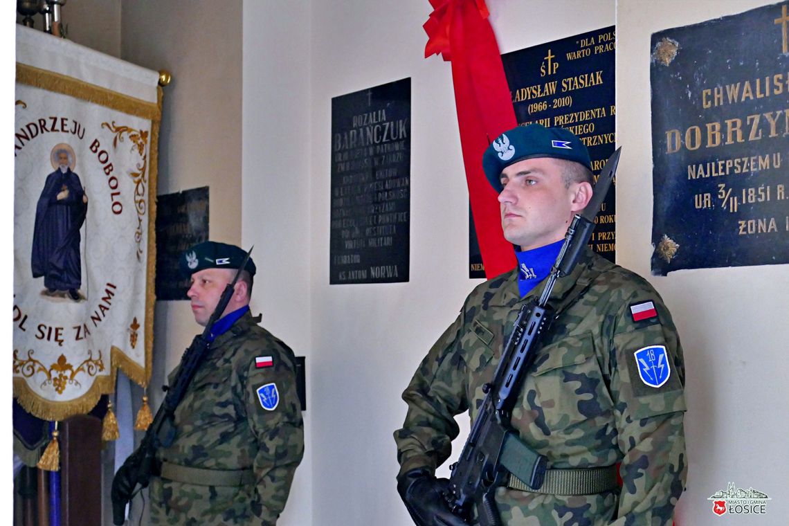 Ziemia łosicka oddała hołd ministrowi Władysławowi Stasiakowi [GALERIA ZDJĘĆ]