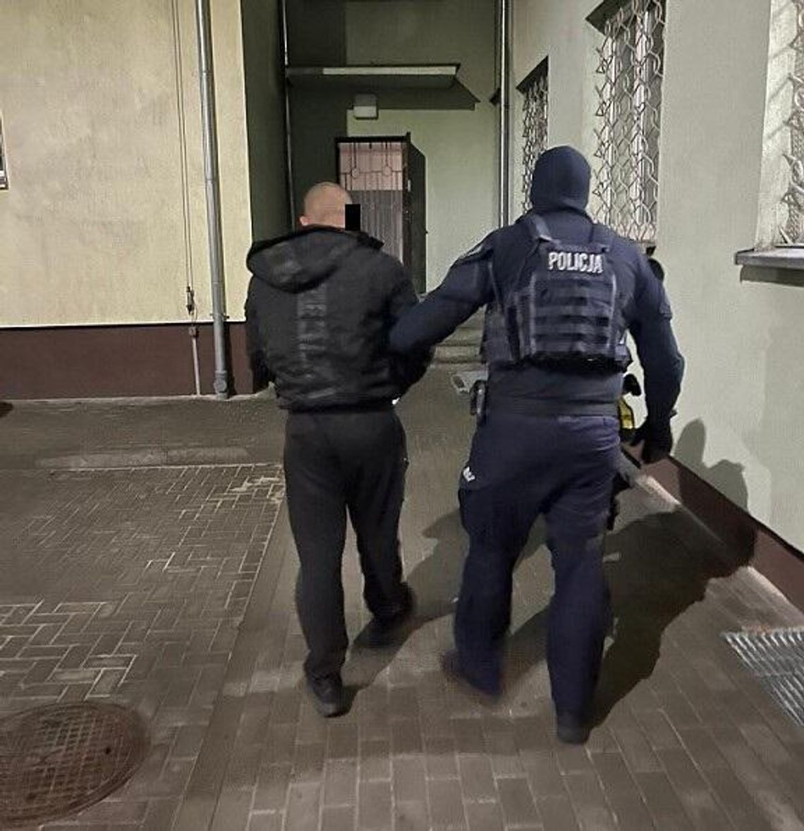 Zorganizowali zasadzkę na kibiców przeciwnej drużyny. Policja już ich zna