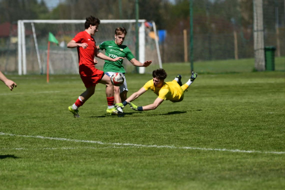 Zwariowany mecz na stadionie przy ul. Zdanowskiego [GALERIA ZDJĘĆ]