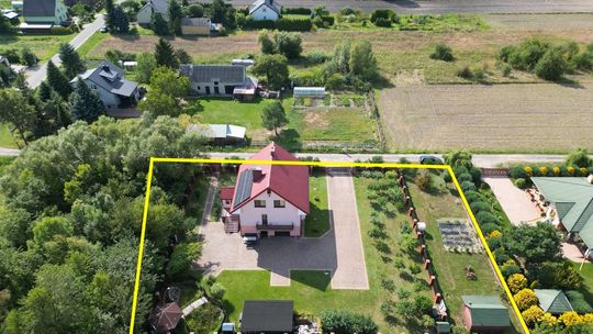 Doinwestowany dom, na działce 2000m2 Zalesie