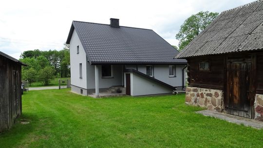 Dom z dużą działką we wsi Krasna na Mazowszu Dom z dużą działką we wsi Krasna na Mazowszu
