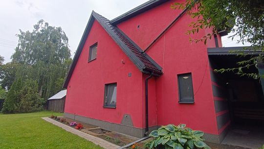 Dom z pełnym wyposażeniem w Kostomłotach