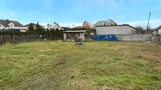 Działka pod dom jednorodzinny-790m2, pełne media!