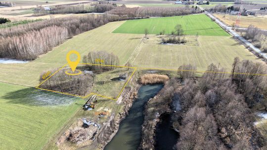 Działka siedliskowa z małym domkiem w Dobromyślu Działka siedliskowa z małym domkiem w Dobromyślu