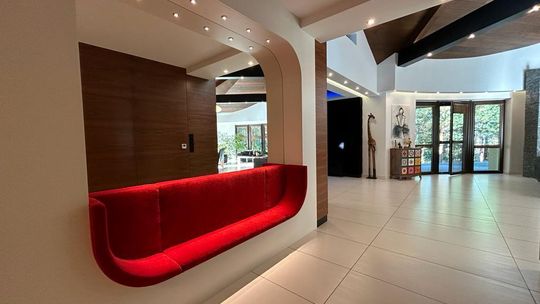 Prestiżowy dom z poddaszem, antresolą i kinem! Prestiżowy dom z poddaszem, antresolą i kinem!