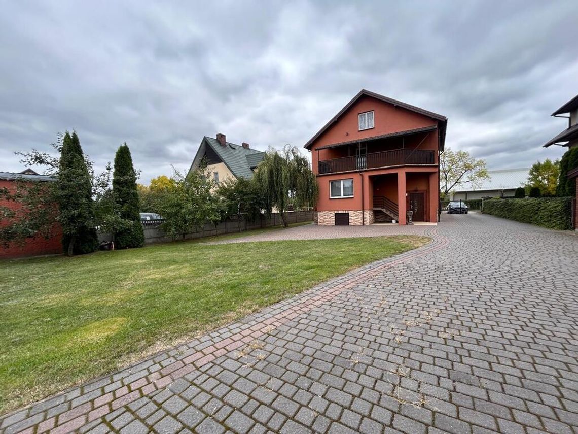 5-pokojowy dom do wyposażenia w Borkach!