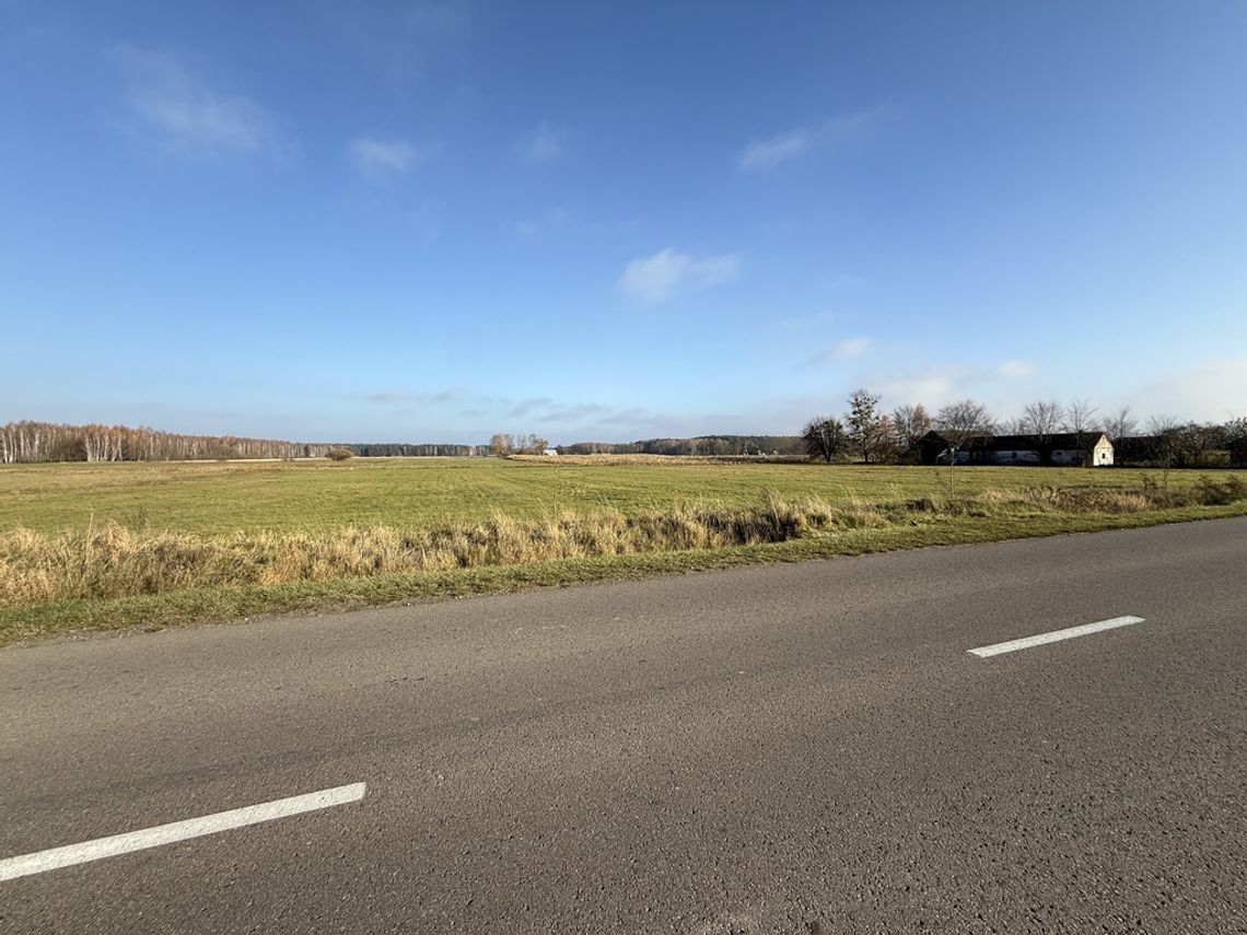 6 działek budowlanych