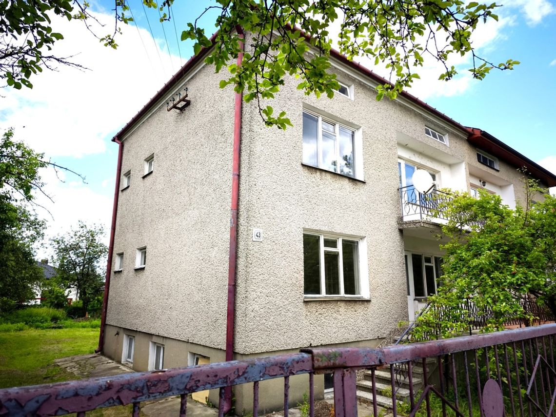 Dom w zabudowie bliźniaczej przy ul Twardej