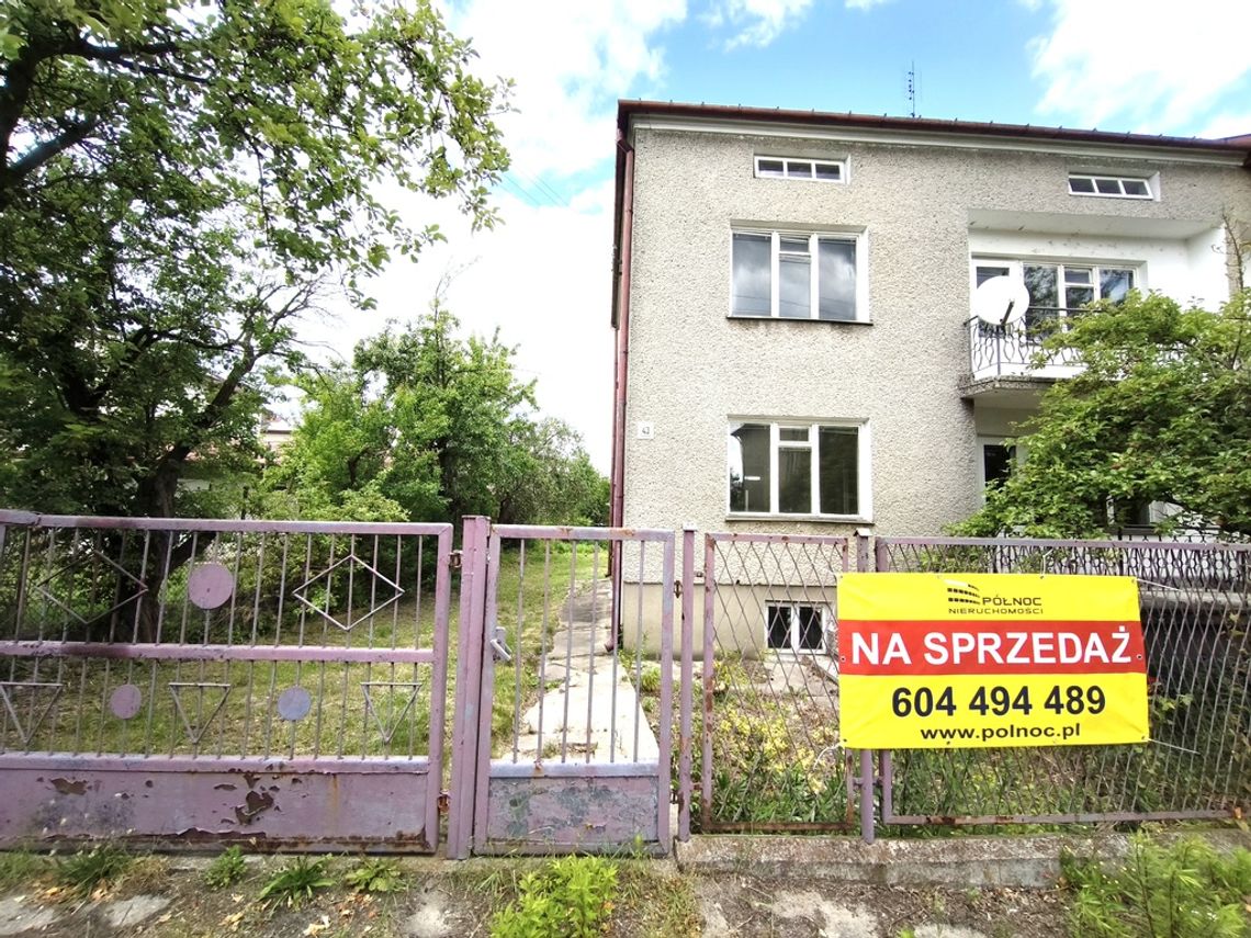 Dom w zabudowie bliźniaczej przy ul Twardej