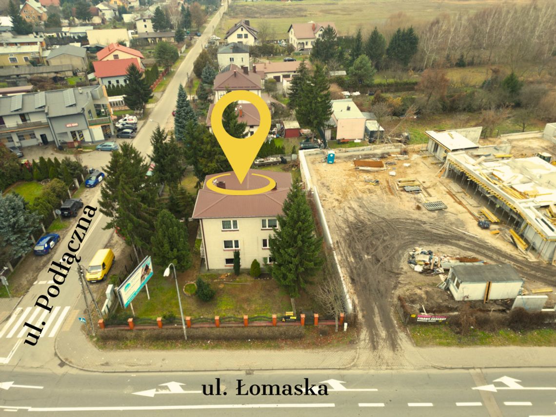 Duży piętrowy dom w dobrej lokalizacji Duży piętrowy dom w dobrej lokalizacji