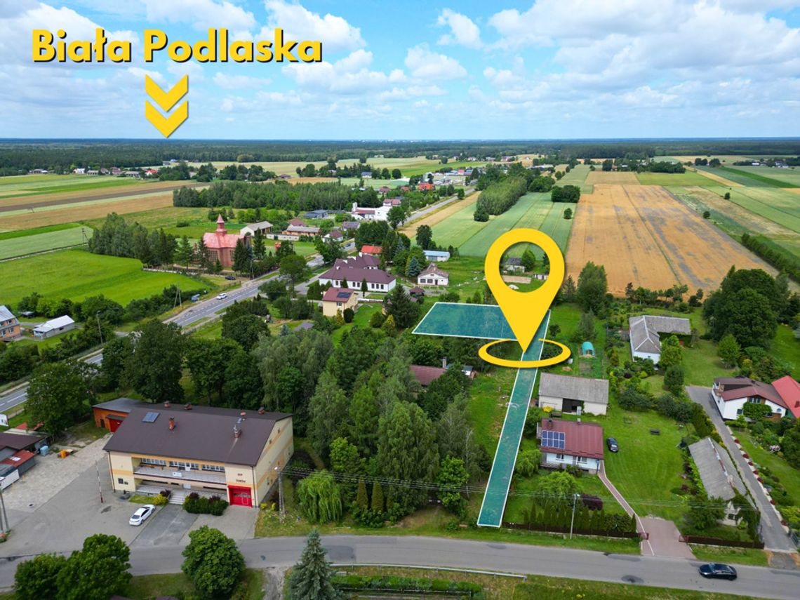 działka budowlana o powierzchni 1556 m² położona w miejscowości Dubów, w gminie Łomazy.