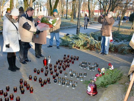 Biała Podlaska: Kwiaty w rocznicę stanu wojennego