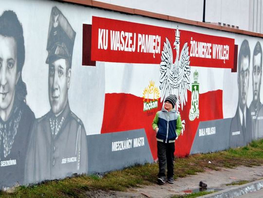 Odświeżony mural przy ul. Ks. Zbigniewa Bieńkowskiego