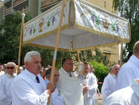 Procesja Bożego Ciała w parafii św. Michała Archanioła w Białej Podlaskiej