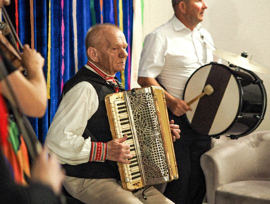 Potańcówka na dechach w Tłuśćcu. Zagrał Zdzisław Marczuk z kapelą