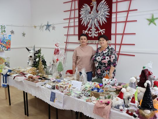 Kiermsz świąteczny w Gminnym Ośrodku Kultury w Łomazach 2023