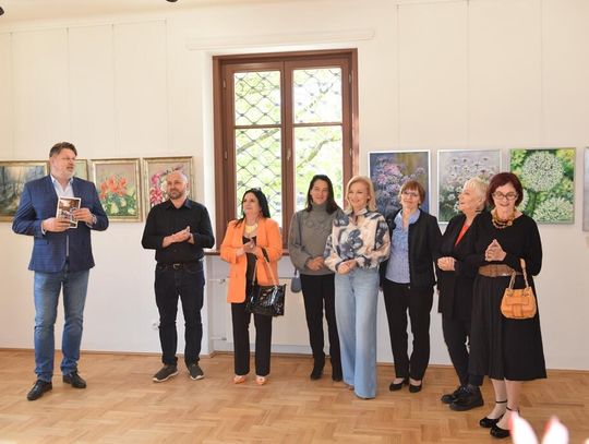 Międzyrzec Podlaski. Wystawa twórców malujących z pasji. [GALERIA ZDJĘĆ]