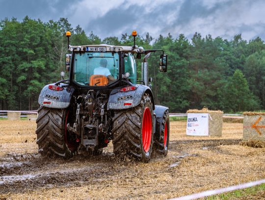 Agromania Wokas 2025 – błoto, maszyny i emocje na rajdzie traktorów [GALERIA ZDJĘĆ]