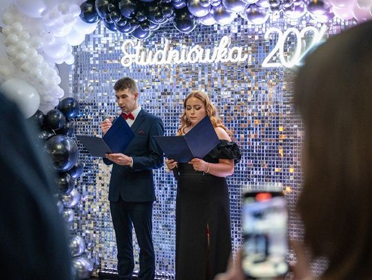 Studniówka Zespołu Szkół im. Władysława Reymonta w Małaszewiczach [GALERIA ZDJĘĆ]