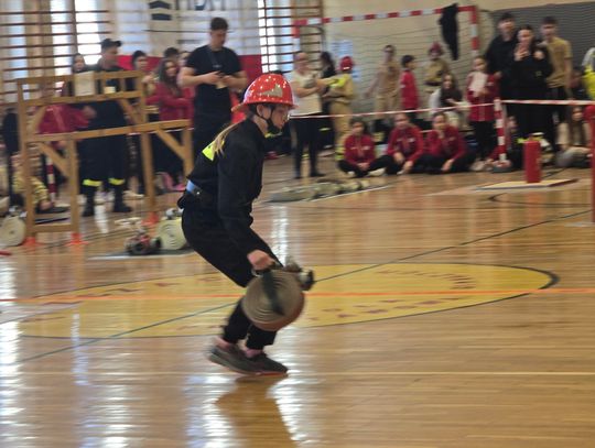 IV Powiatowe Halowe Młodzieżowe Zawody Sportowo-Pożarnicze w Piszczacu IV Powiatowe Halowe Młodzieżowe Zawody Sportowo-Pożarnicze w Piszczacu