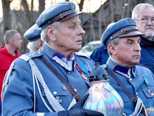 Niemojki oddały hołd ministrowi Władysławowi Stasiakowi [GALERIA ZDJĘĆ]