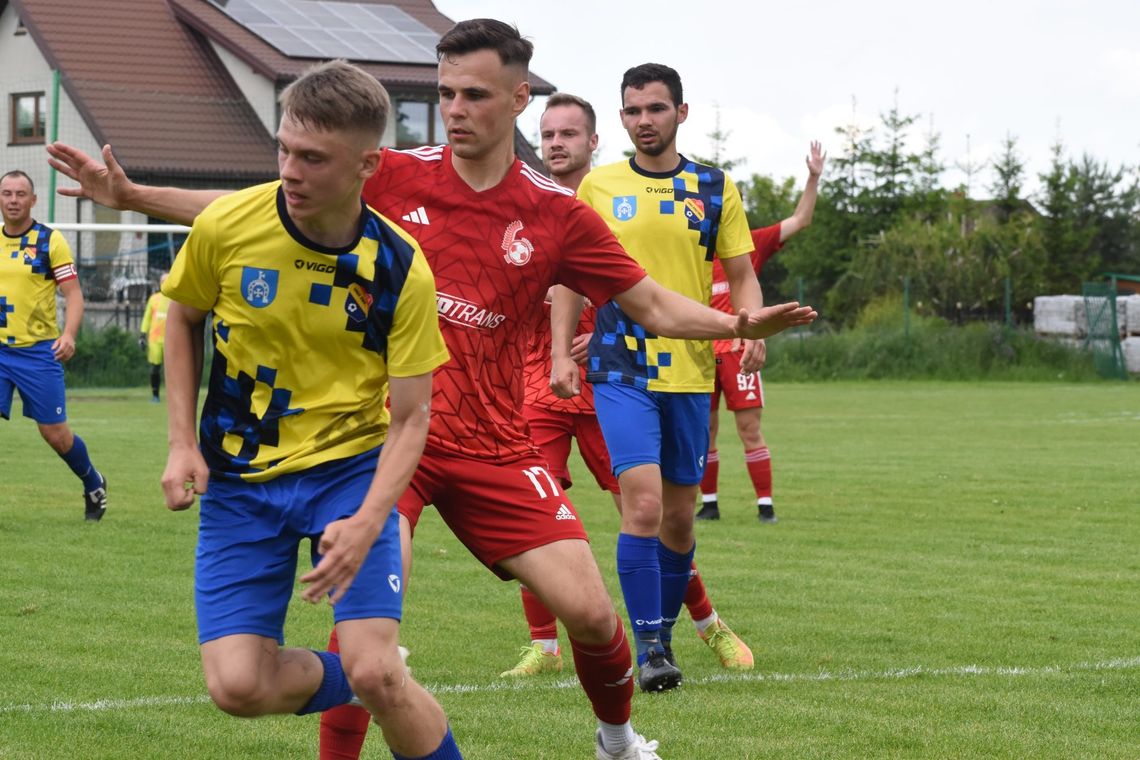 Wybieramy piłkarza maja i czerwca w bialskopodlaskiej klasie okręgowej Wybieramy piłkarza maja i czerwca w bialskopodlaskiej klasie okręgowej